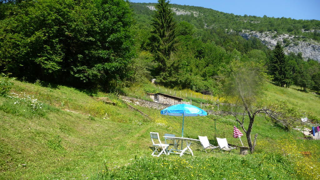 La Chouette A L'Heure Du Pinson Bed & Breakfast Saint-Pierre-d'Entremont  Exterior photo
