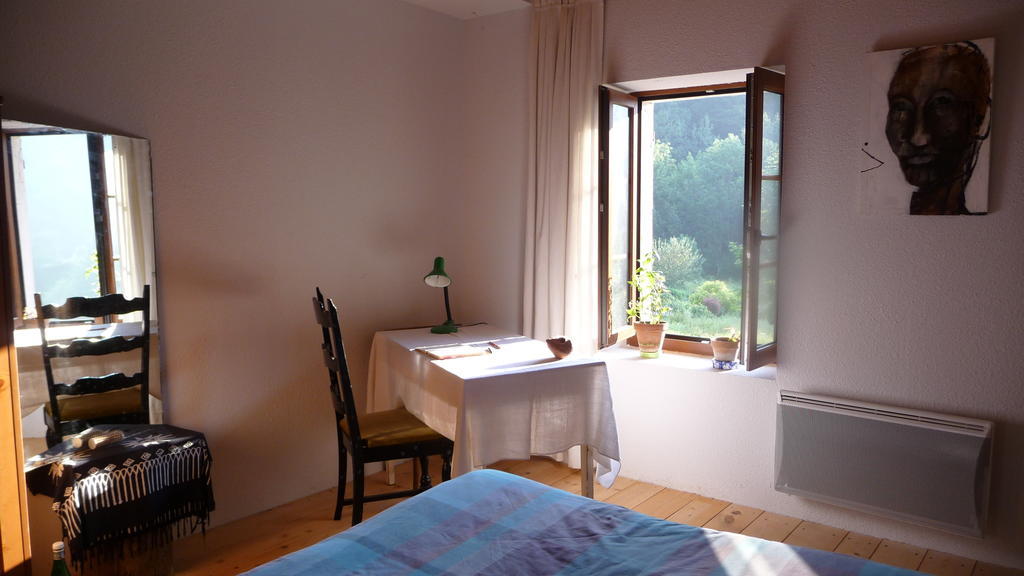 La Chouette A L'Heure Du Pinson Bed & Breakfast Saint-Pierre-d'Entremont  Room photo