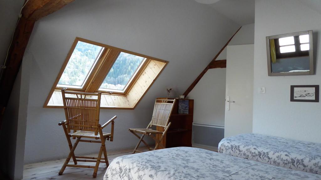La Chouette A L'Heure Du Pinson Bed & Breakfast Saint-Pierre-d'Entremont  Exterior photo